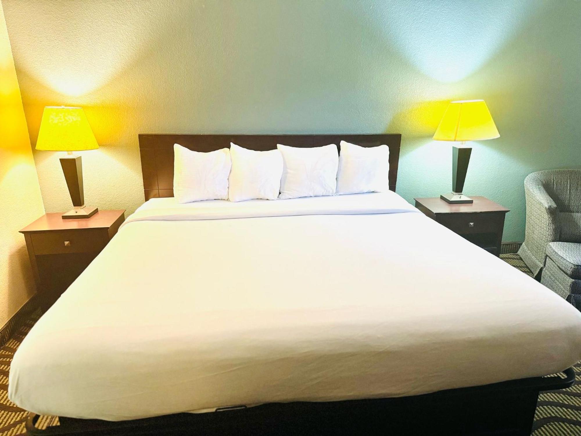 Baymont Inn & Suites By Wyndham Lincoln Ne מראה חיצוני תמונה